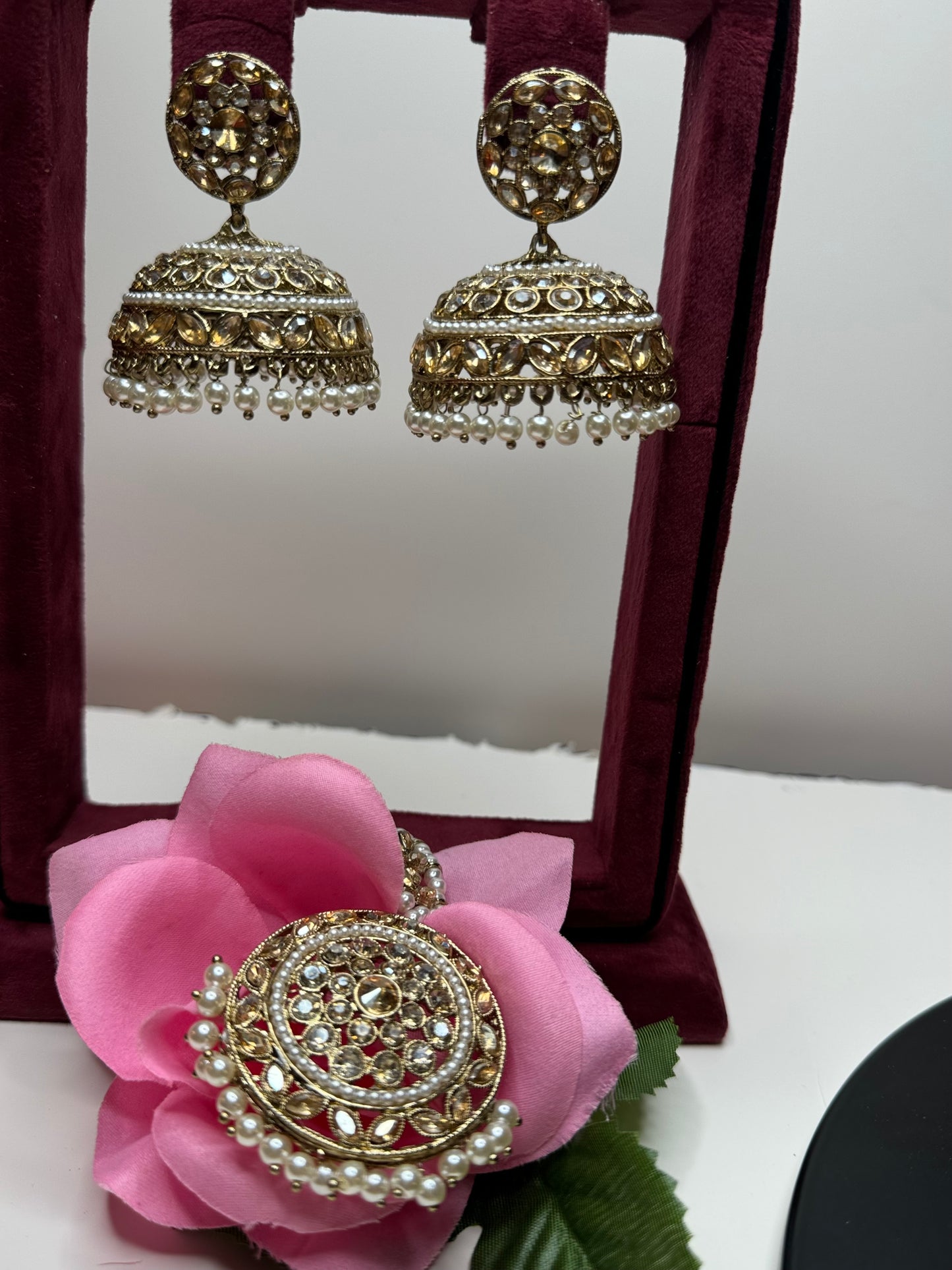 Beautiful Jhumki with tikka