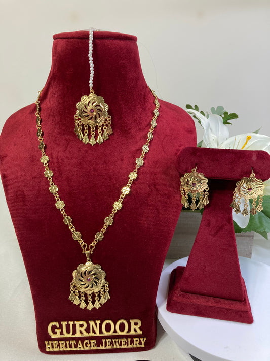 Pendant set